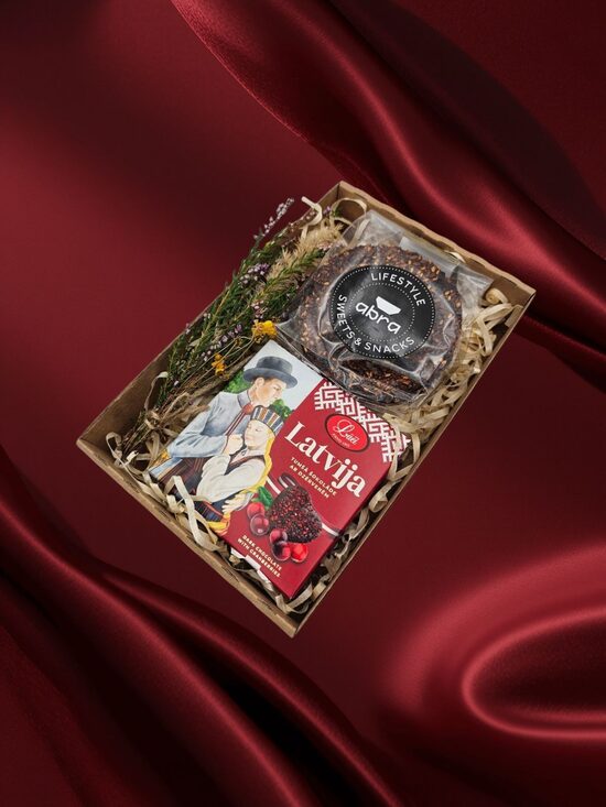 "Sauja Latvijas" dāvanu komplekts Valsts svētkos